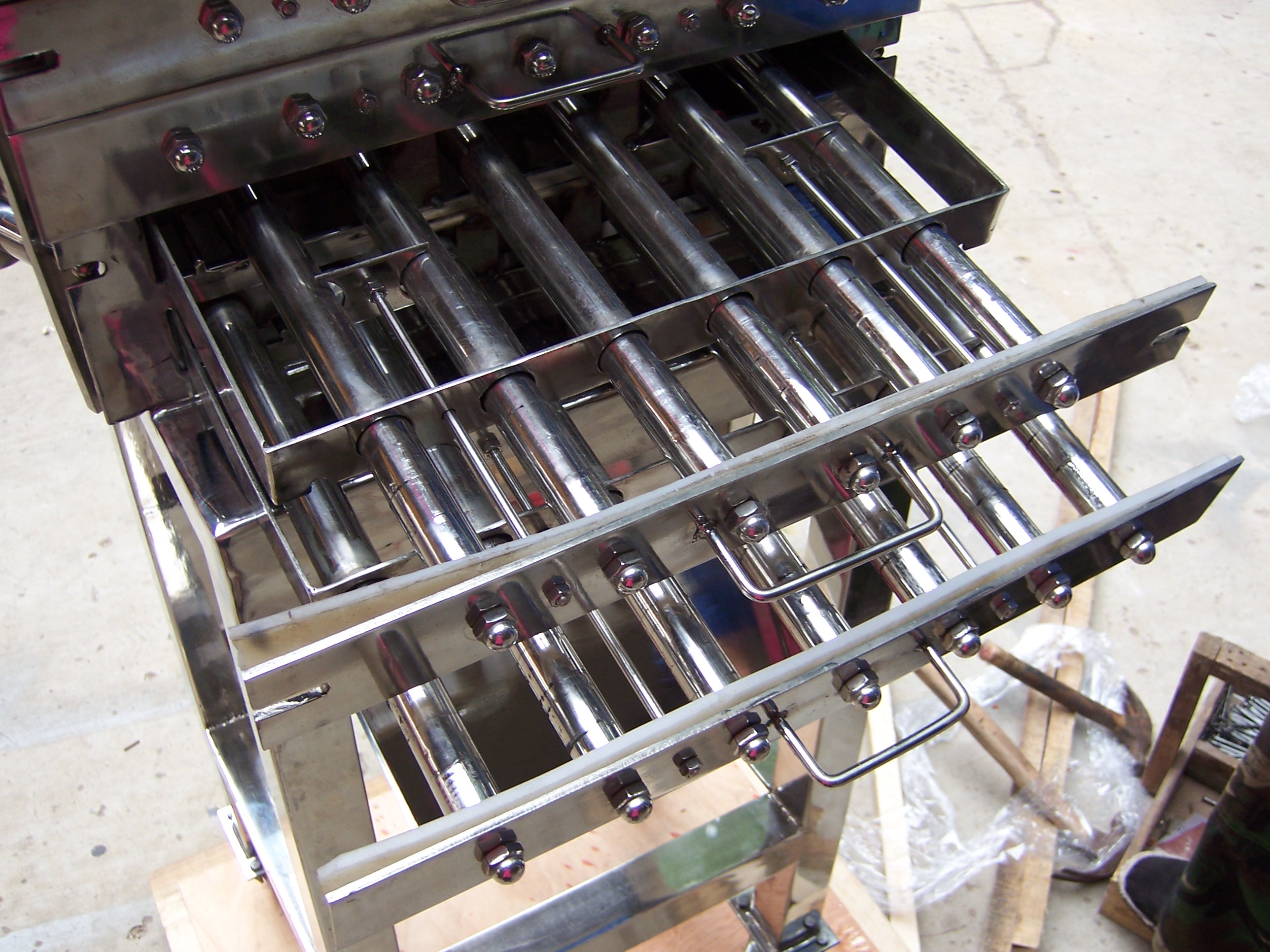 抽屉式永磁除铁器