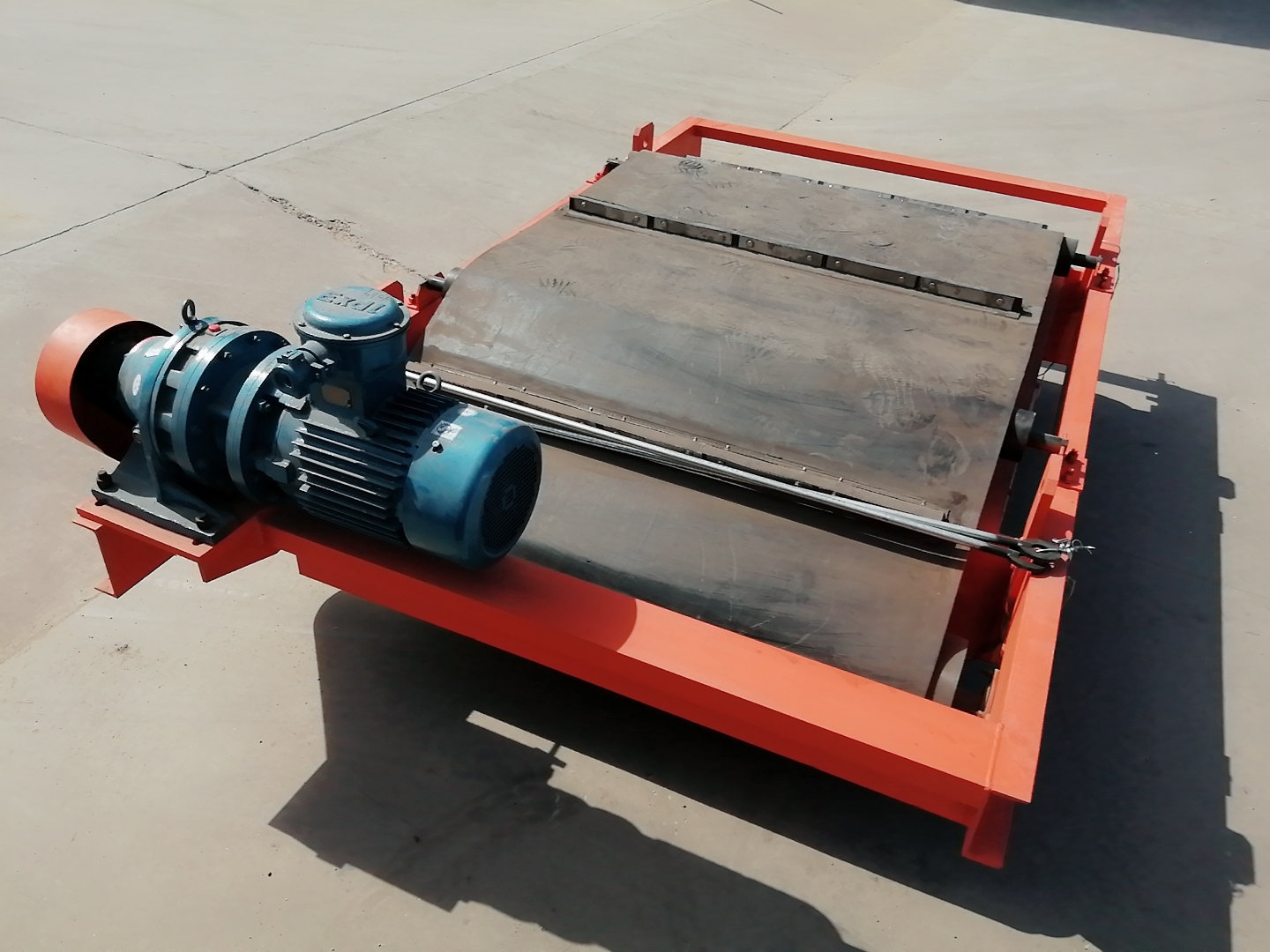 电磁隔爆除铁器