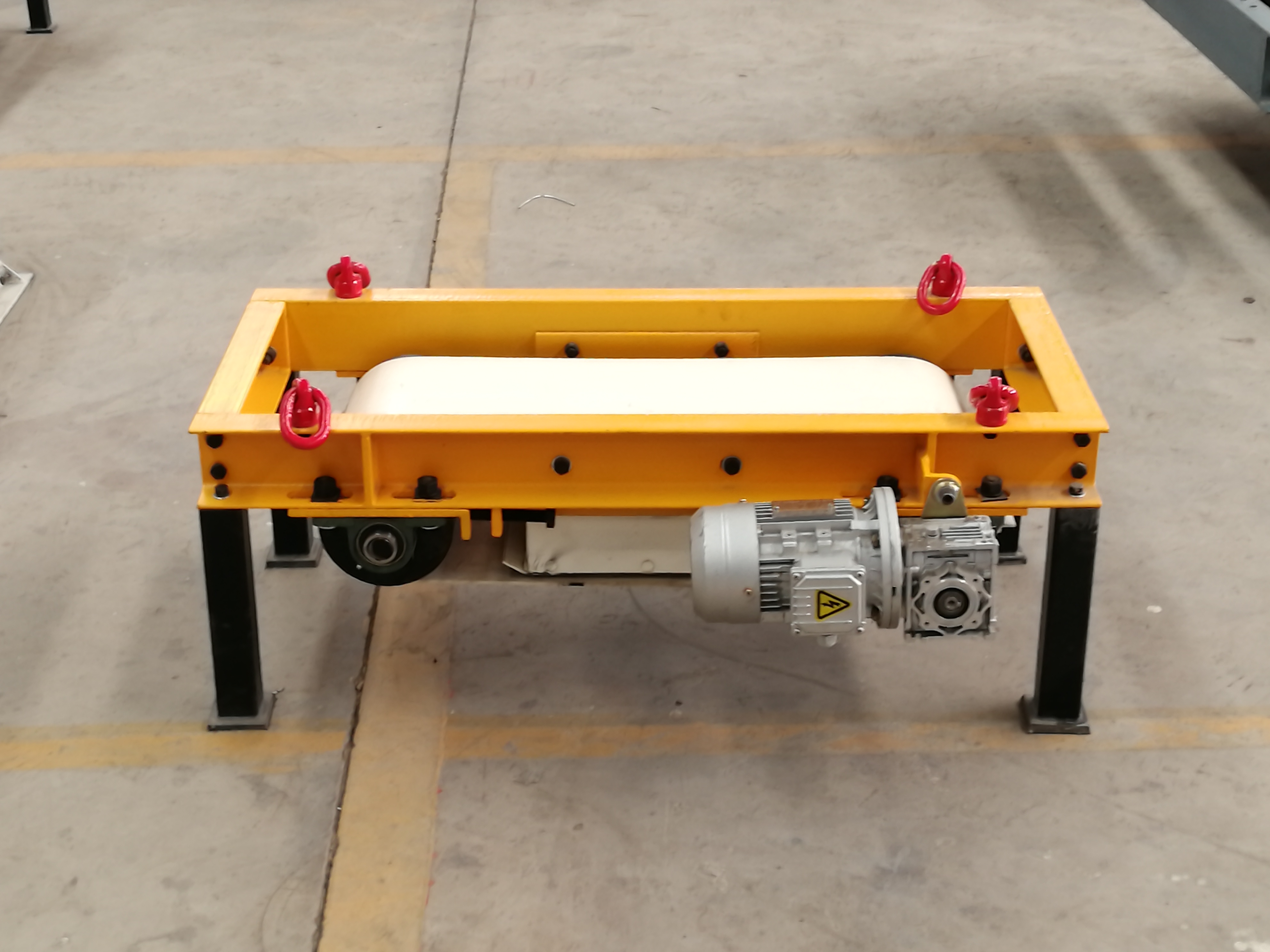 带式永磁除铁器